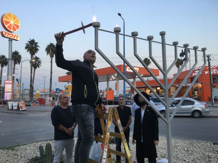 אזור תעשיה מלא בגאולה