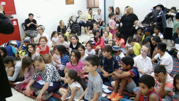 תהלוכה בישיבת חב"ד באר שבע