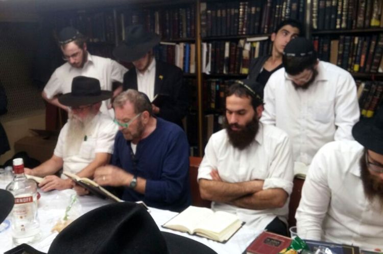 תמונת הלילה: דודו פישר בפינת החי