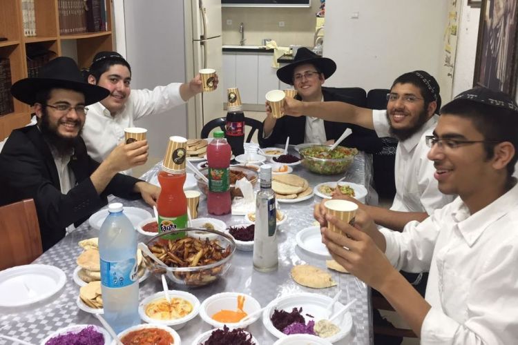 התוועדות סיום ישיבת בין הזמנים