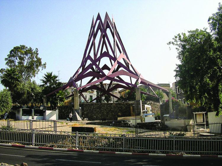 קבר הרמב”ם, טבריה