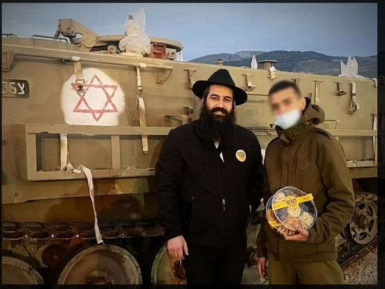 בזכות השליח: החיילים חגגו את ט"ו בשבט