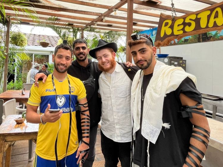 בבית חב"ד סלנטו פורצים דרך לאפיקים חדשים