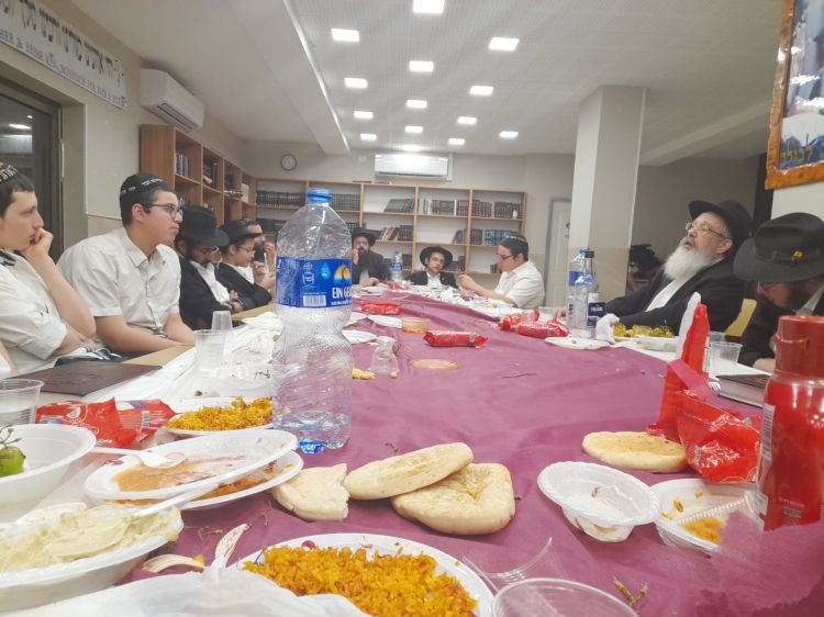 ראשון לציון: הרב נחשון בהתוועדות מיוחדת