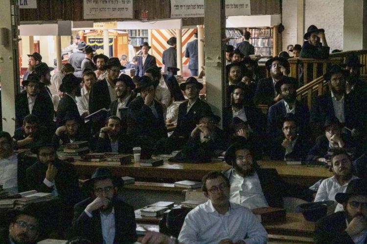 מאות צופים בהקרנה החודשית של התכנית הפופלארית