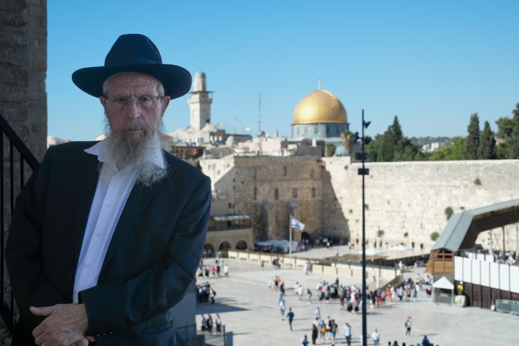 מצפה לבניין אריאל