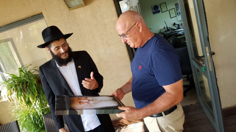 השליח לנמיביה נפגש עם הקונסול בישראל