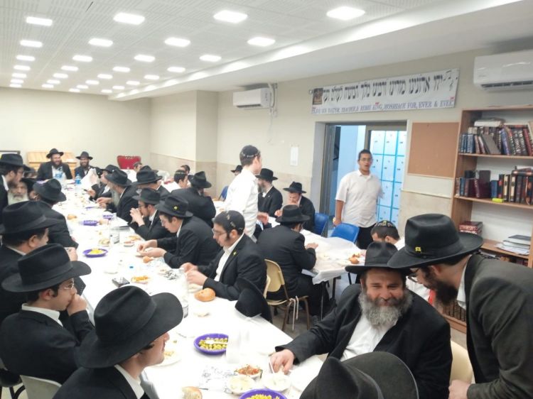 ראשון לציון: הורי התלמידים ביקרו בישיבה בכ' מרחשון