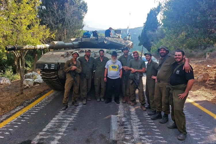 מחזקים את החיילים במסר גאולתי