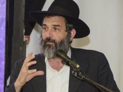 צודק בכל מילה