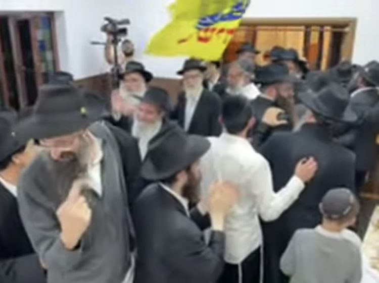 גם בכפר חב"ד: השלוחים התכנסו במוצאי שבת