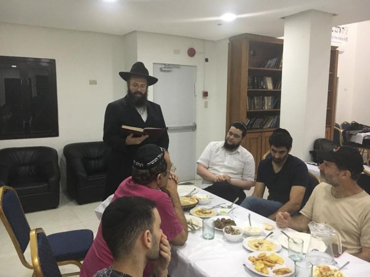 במנילה חגגו סיום הרמב"ם
