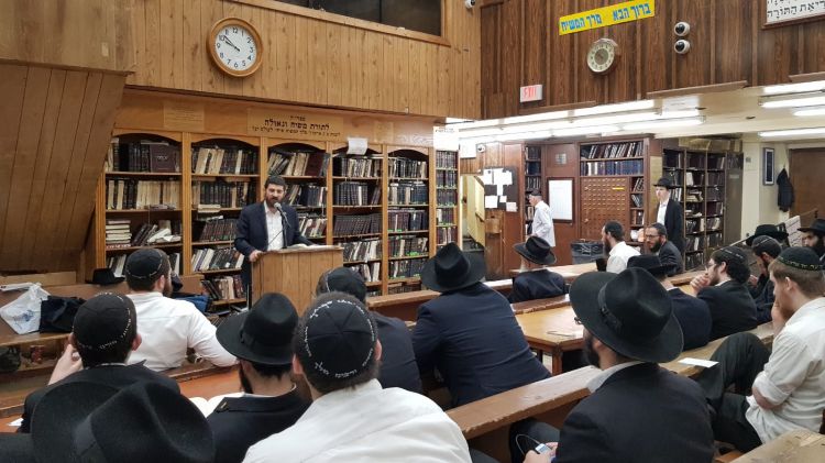 ליל שישי ב770: השיעור גאולה ומשיח המרכזי 