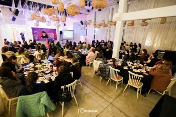 מאות נשים התחזקו בועידת פעילות משיח