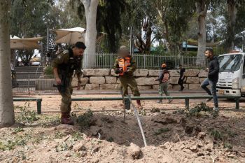 צה"ל בתמרון קרקעי בלבנון; מהלומות כבדות גם באיראן