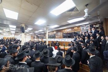 השו"ת שעושה סדר בנושא הרבי שליט"א מלך המשיח חי וקיים