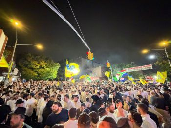 שמחת בית השואבה ברחובה של עיר • גלריה