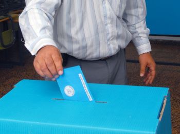 נכון לשעה זו: גוש נתניהו 54, גוש אייזנקוט 48, הערבים 18