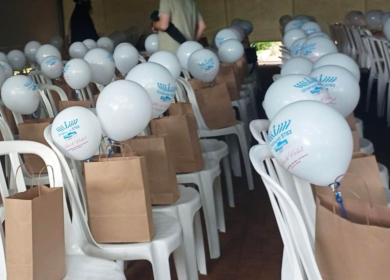 ההכנות בכפר חב"ד