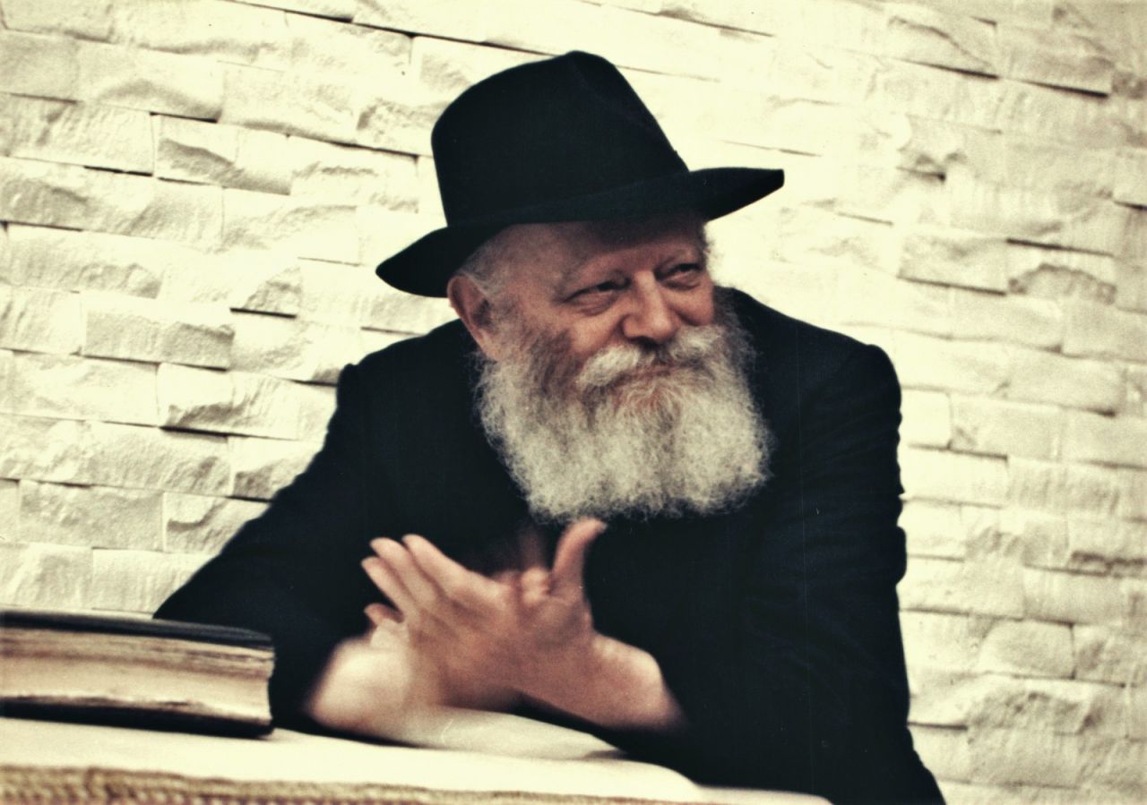 מעודד את השירה, י"ח תשרי
