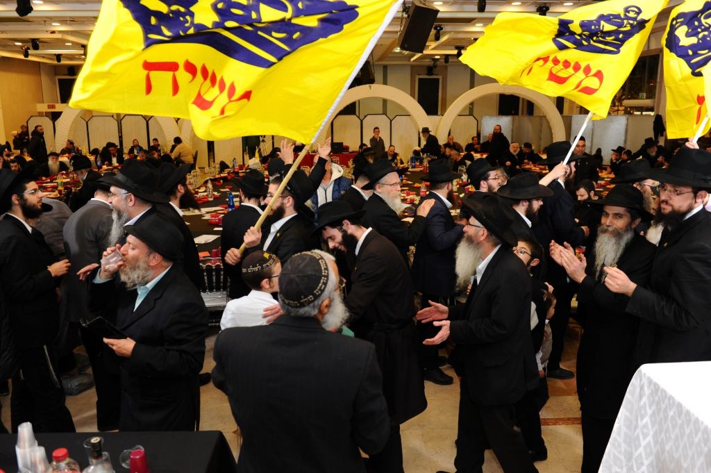 גלריה שניה ודיווח מהתוועדות י' שבט