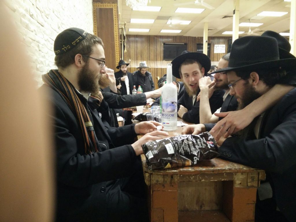 התוועדויות פורים קטן ב770 ובבניין הישיבה. גלריה