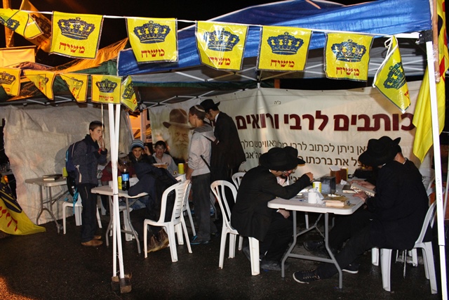 משיח ואגרות קודש ביום ז' אדר במירון