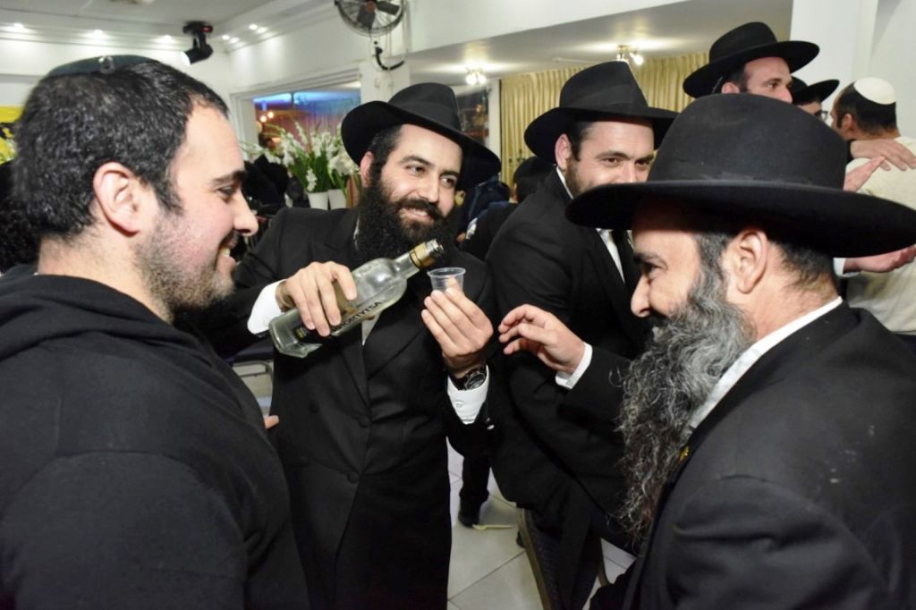 מאות מתושבי עפולה חוגגים גאולה ביחד