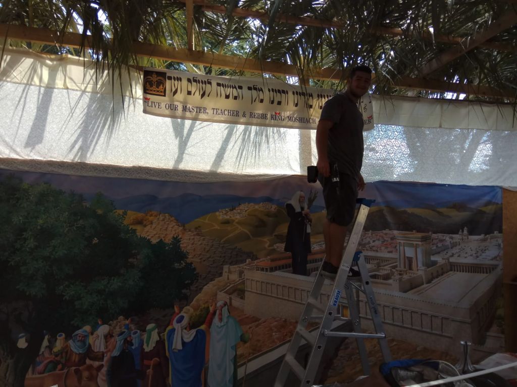 סוכת הגאולה ברעננה פתוחה לכל