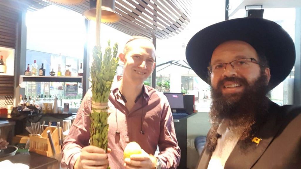 הרב יוסי לוי במבצע ד' מינים