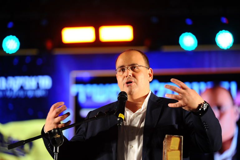 צביקה ברוט, ראש העיר בת ים