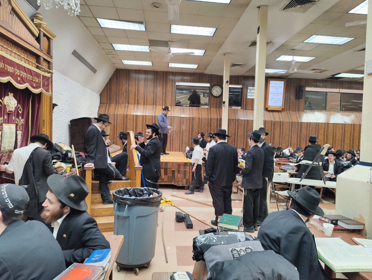 מנקים לכבוד המלך