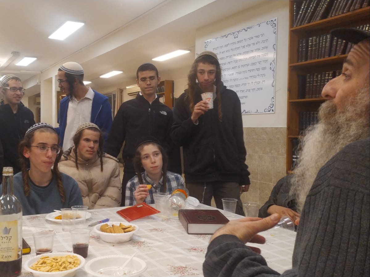 יד בנימין: תלמידי הישיבות התוועדו עם הרב גיא מלכה