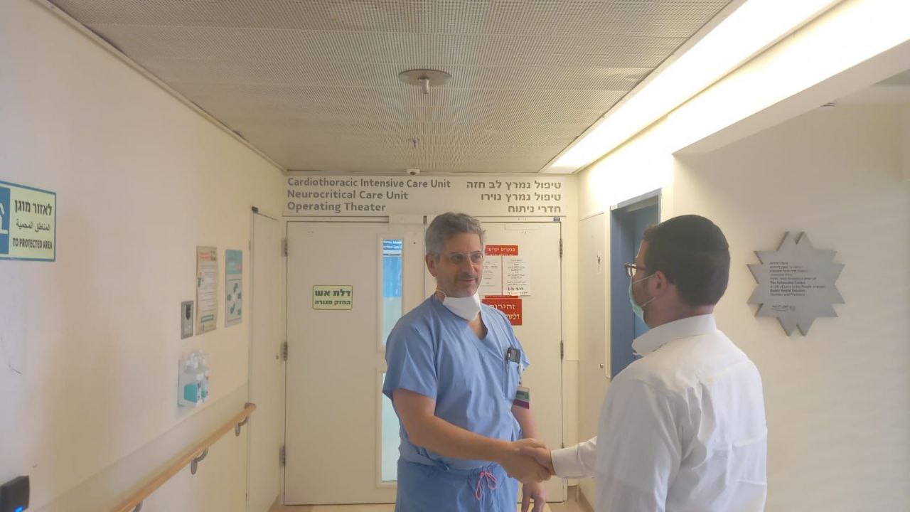 החלמה מהירה: הפצוע הקשה מפיגוע הדקירה שוחרר ב"ה לביתו