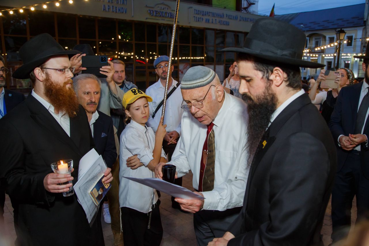 הסוף המפתיע: החב"דניק מרוסיה והחב"דניקית מאוקראינה התחתנו במולדובה
