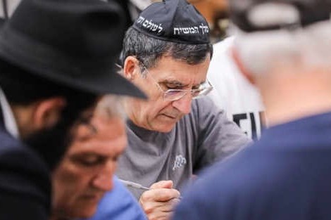כותבים למלך המשיח - ורואים ניסים