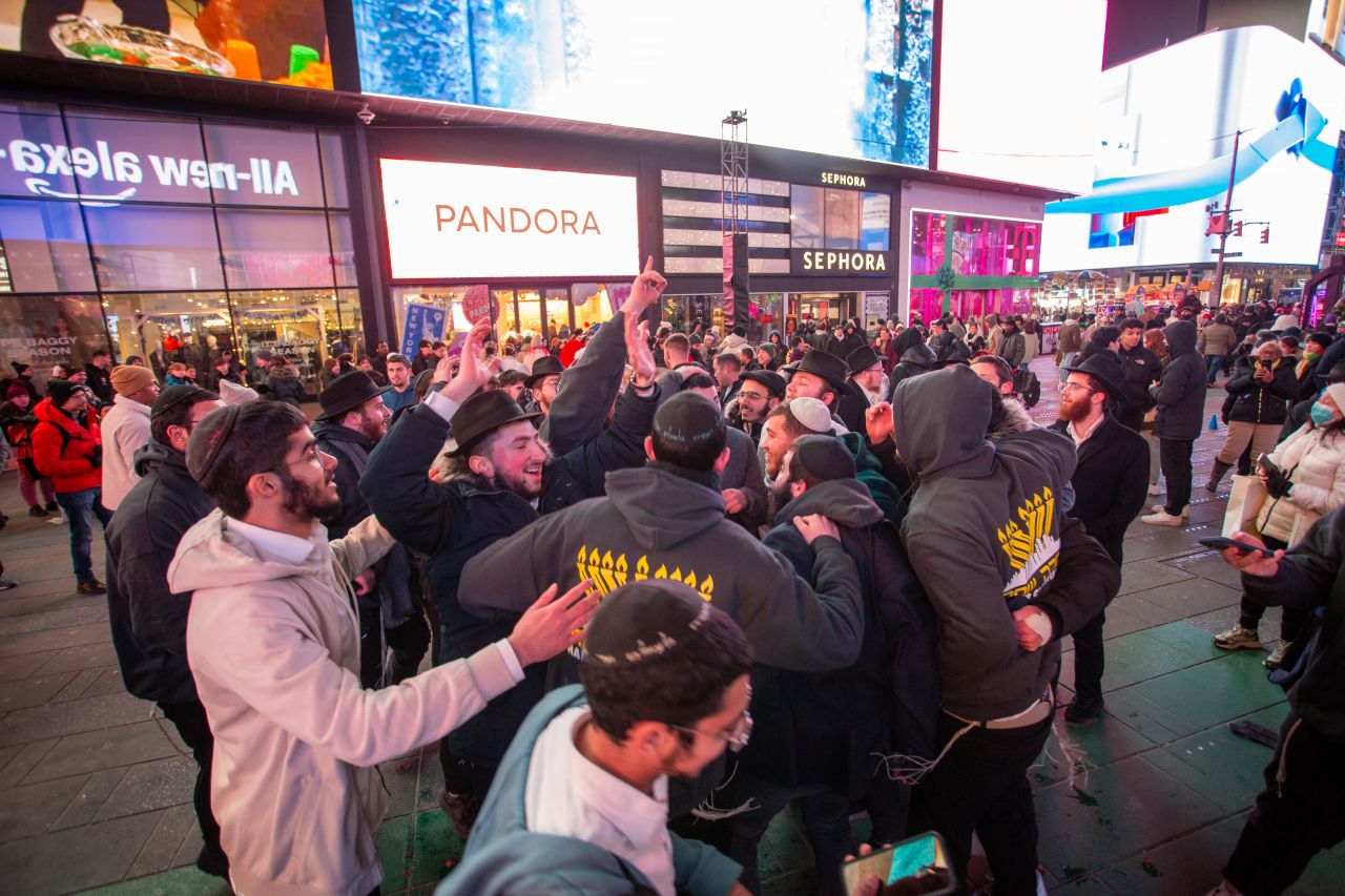 גלרית ענק: שיירת הגאולה האירה את ניו יורק