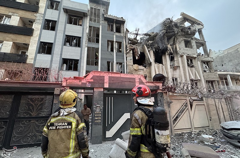 איראן מתעקשת – והעולם נערך לעימות מכריע