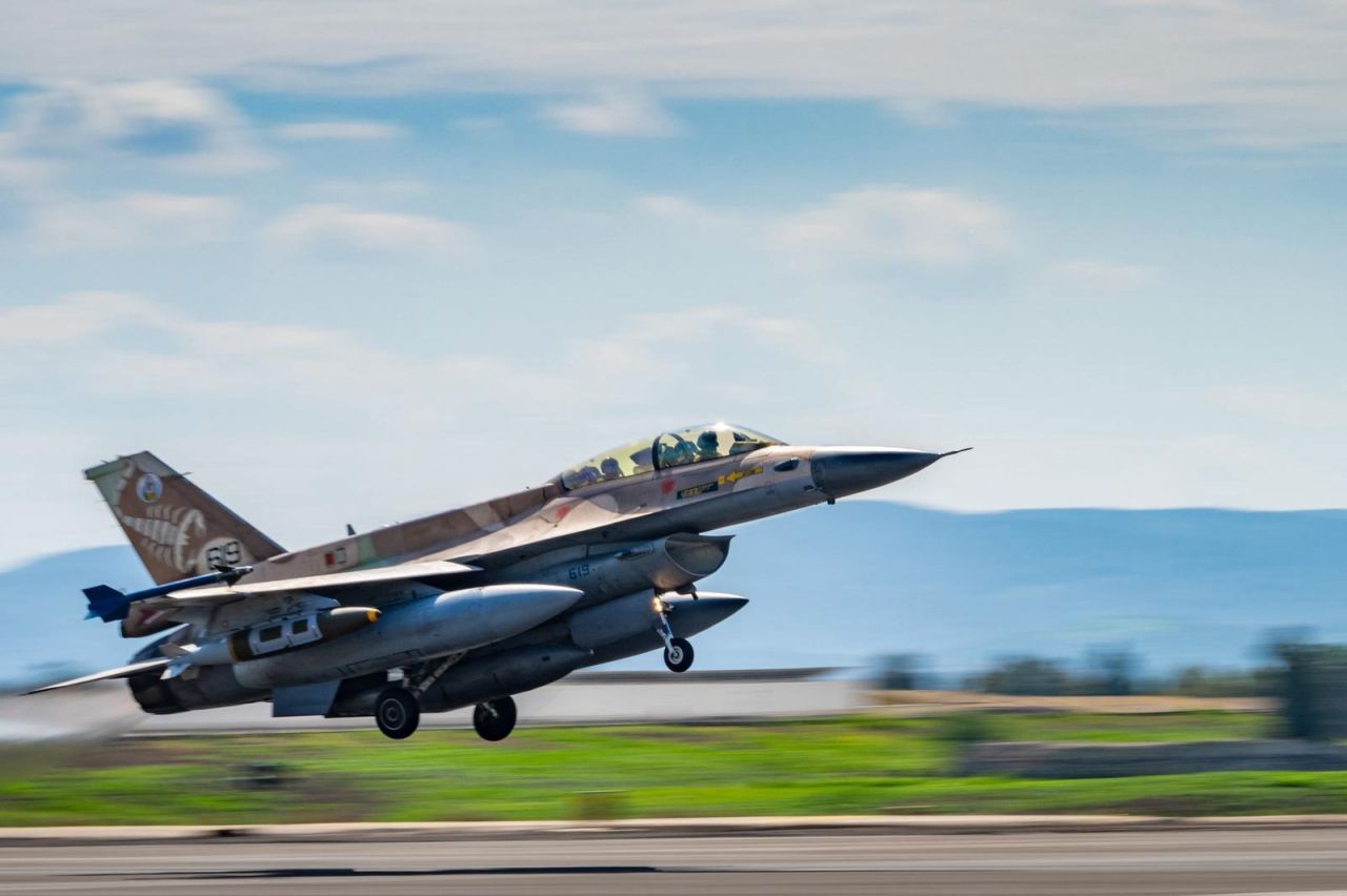 איראן תחת כתישה כבדה: בכירי המשטר חוסלו והמערכה מתרחבת