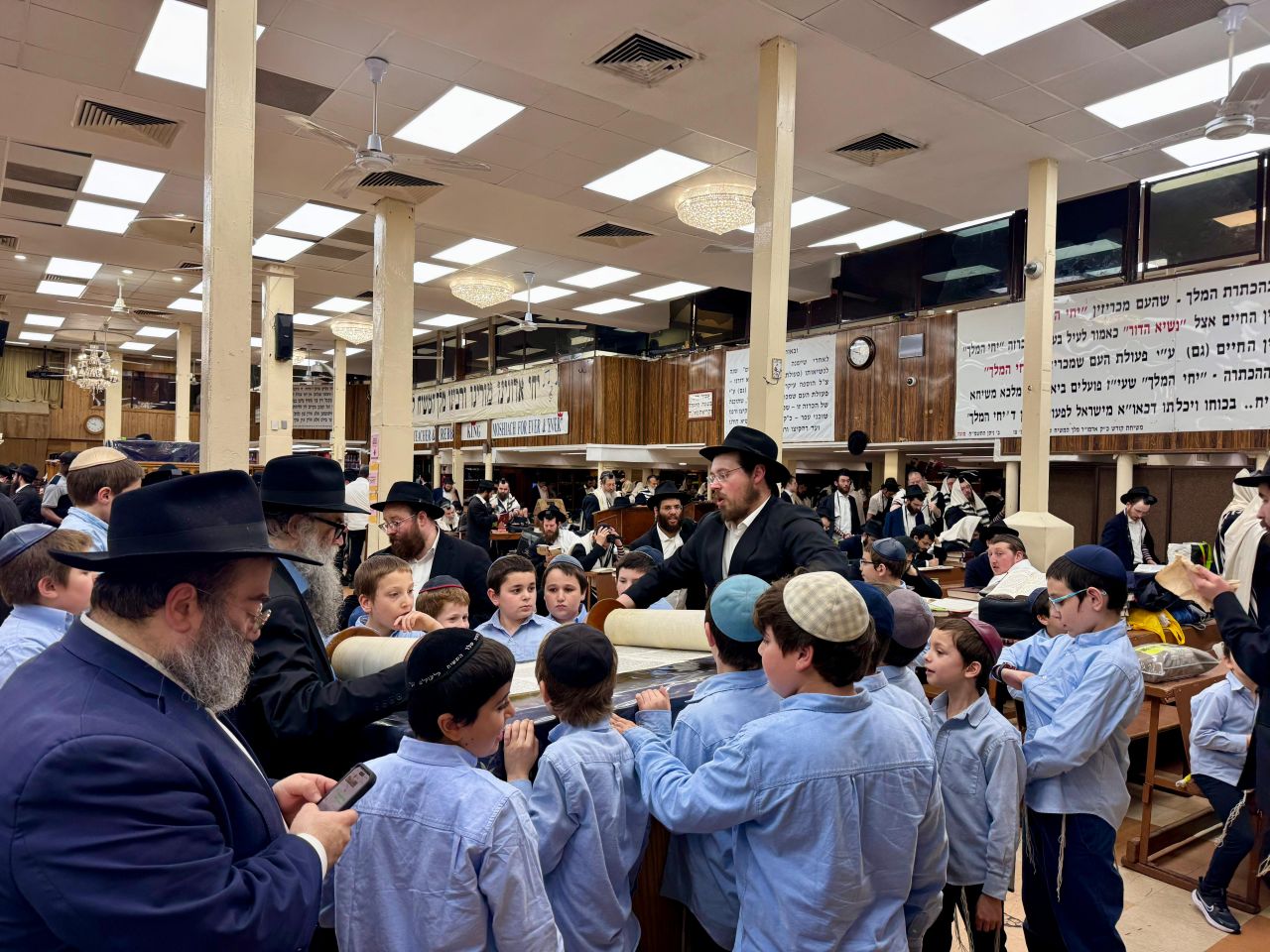 הגלריה השבועית מ770: לקראת חג השבועות