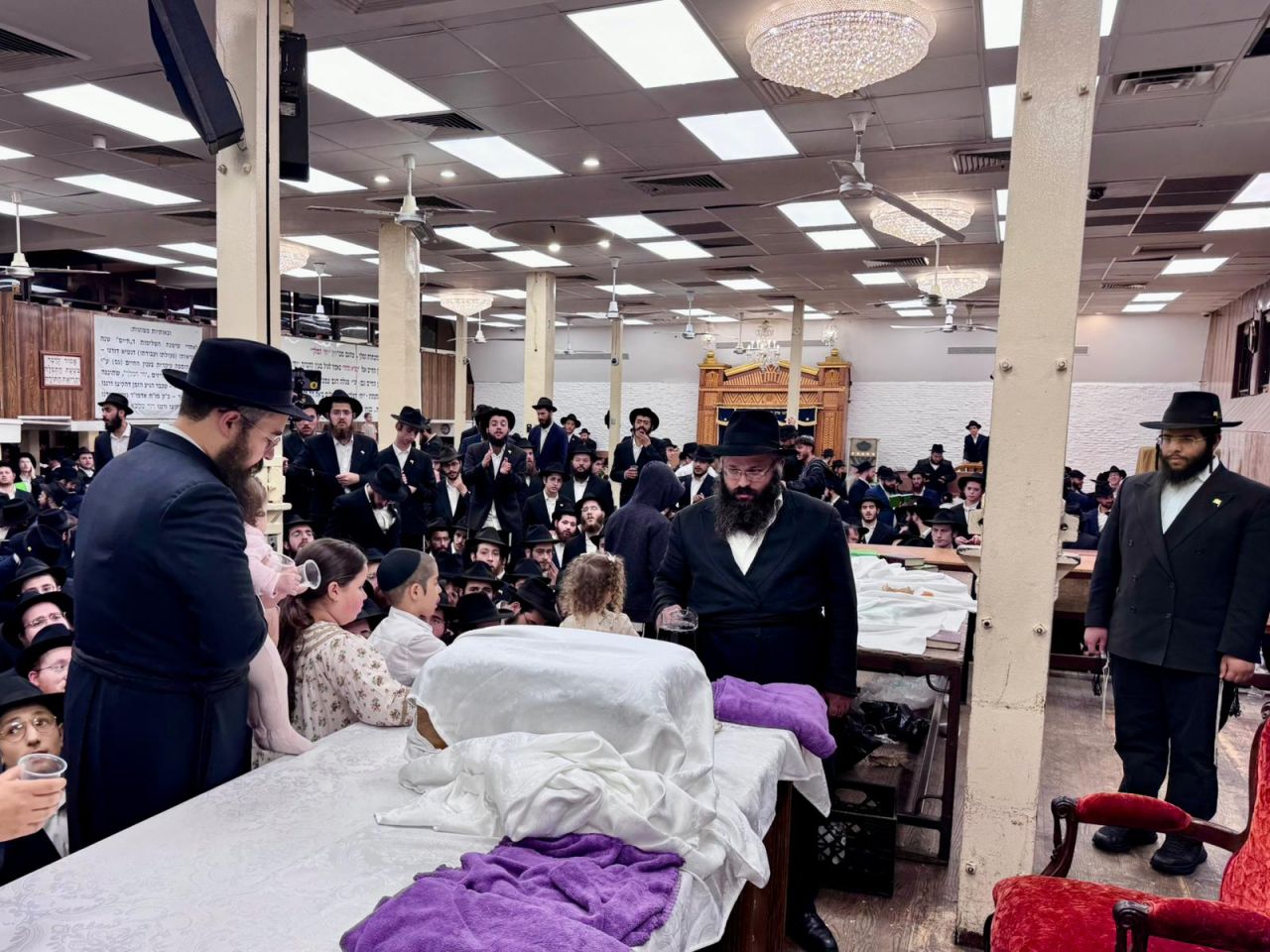 'והריקותי לכם ברכה': אלפים במעמד חלוקת כוס של ברכה 