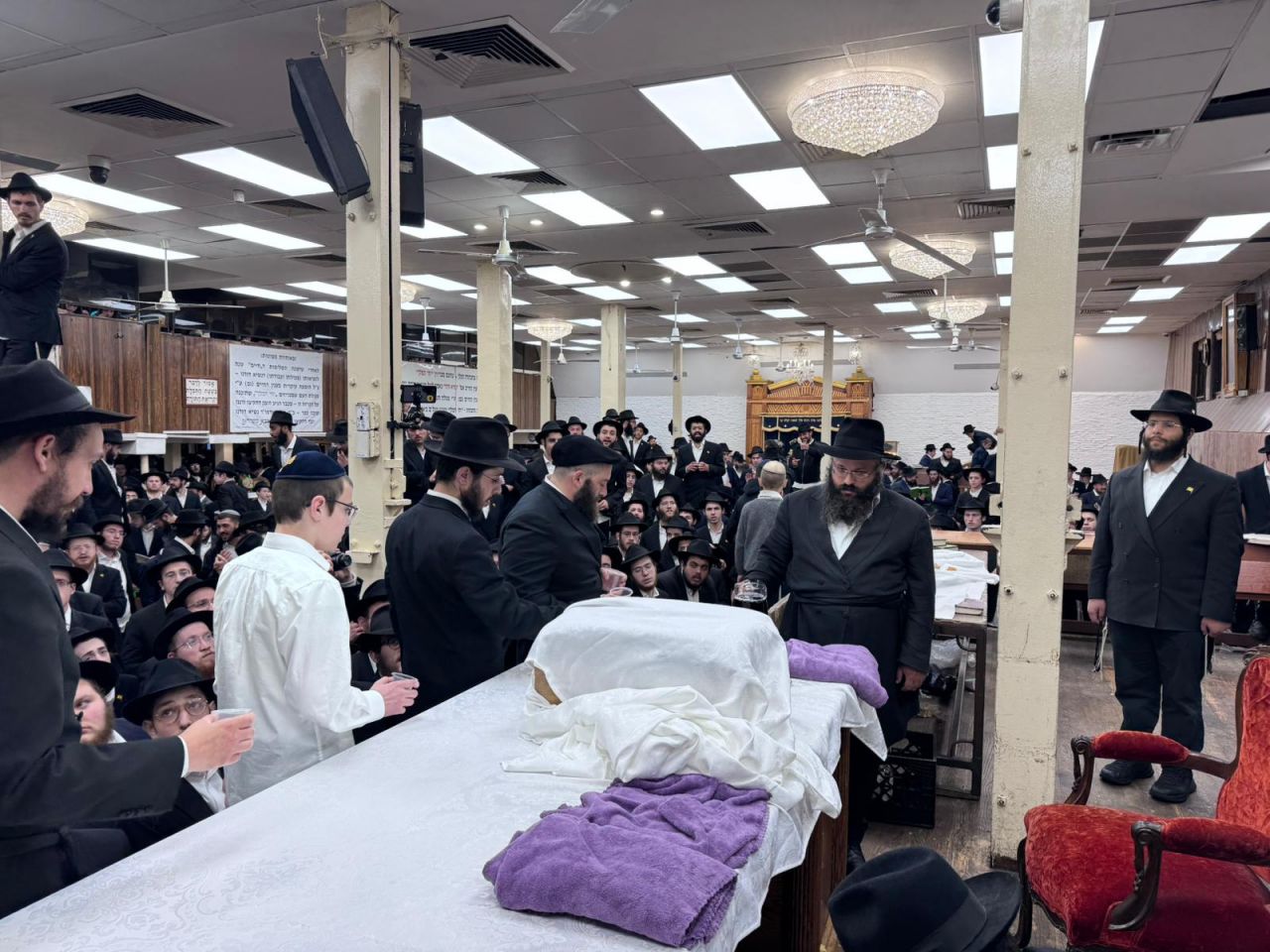 'והריקותי לכם ברכה': אלפים במעמד חלוקת כוס של ברכה 