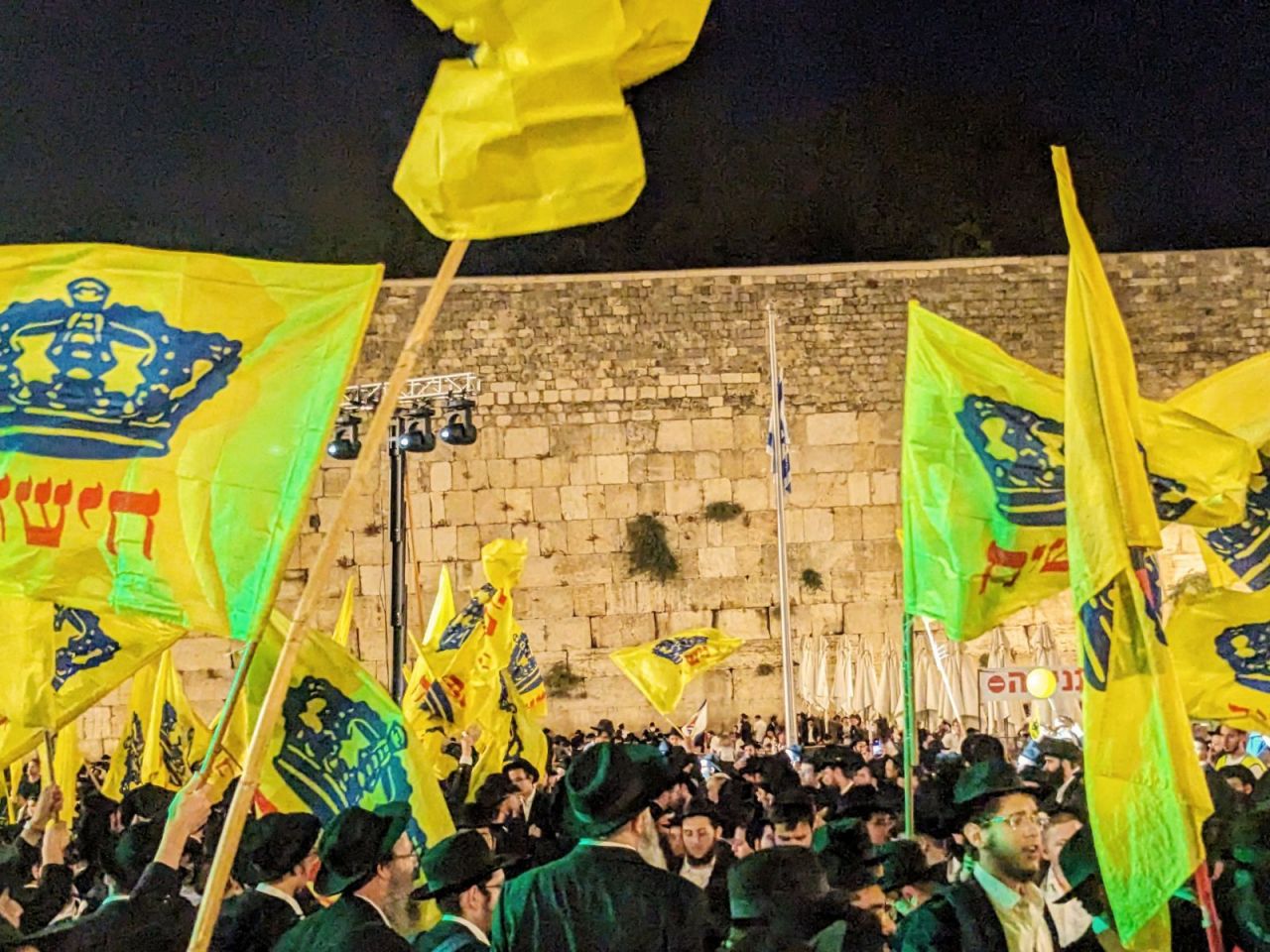 גלריה: אלפים בהכנסת ספר התורה התשיעי של ילדי ישראל