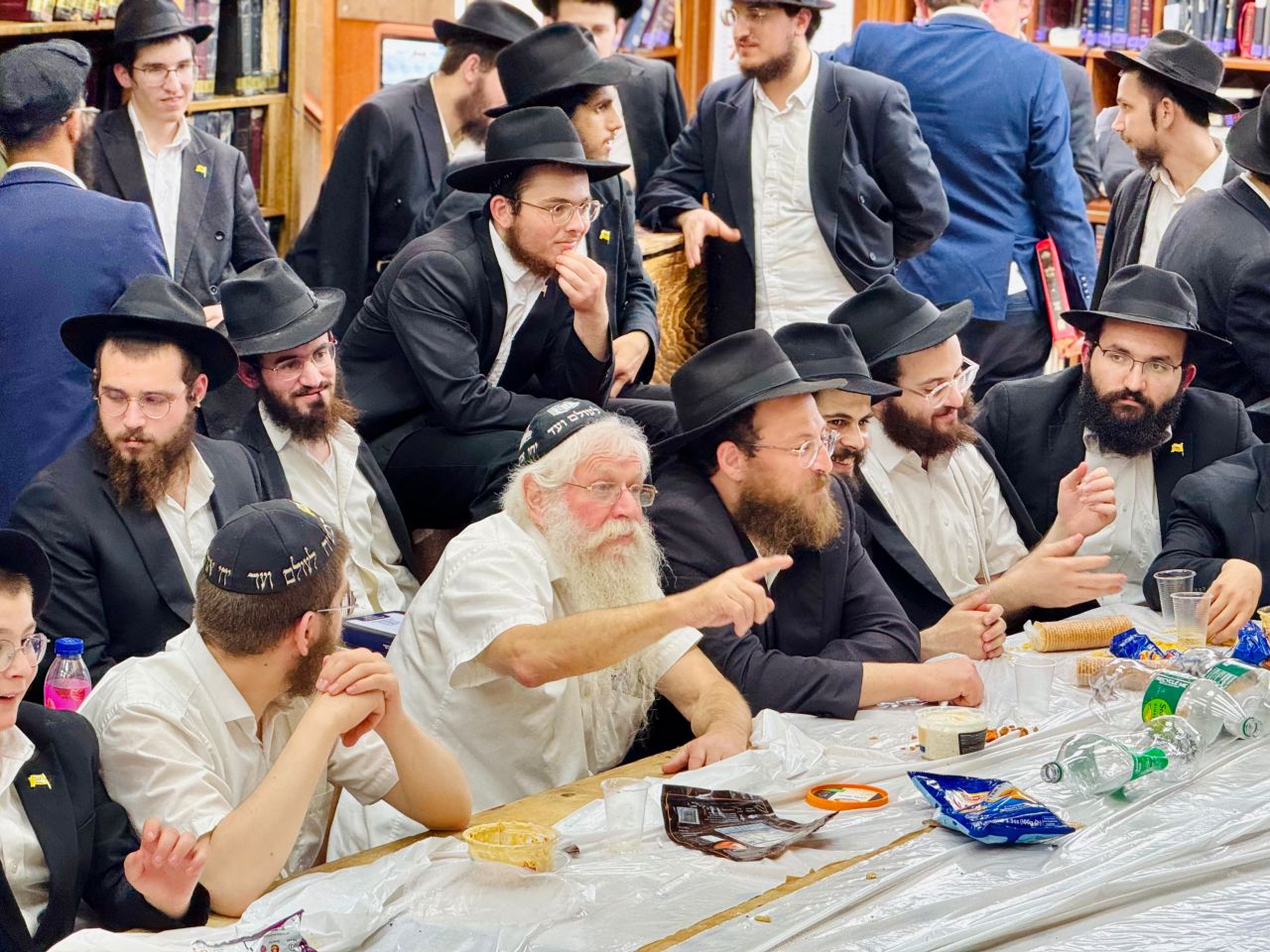 המעשה הוא העיקר: התוועדות סוחפת לתוך הלילה ב770