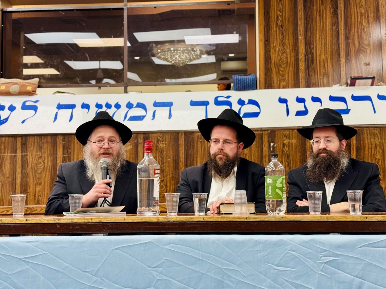 הרבנים השיבו: הרבי שליט"א מלך המשיח חי וקיים