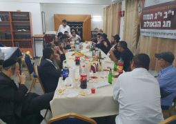 חג הגאולה בקרית גת: כינוסי ילדים והתוועדות