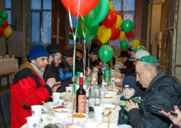 פורים שמח ליהודי קישינב ולפליטי אוקראינה