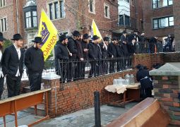 שאיבת מים שלנו למצות עבור התמימים