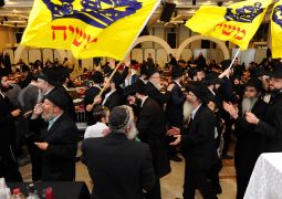 גלריה שניה ודיווח מהתוועדות י' שבט