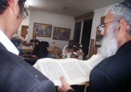 חב"ד בת ים קראו מגילה ללוחמי האש